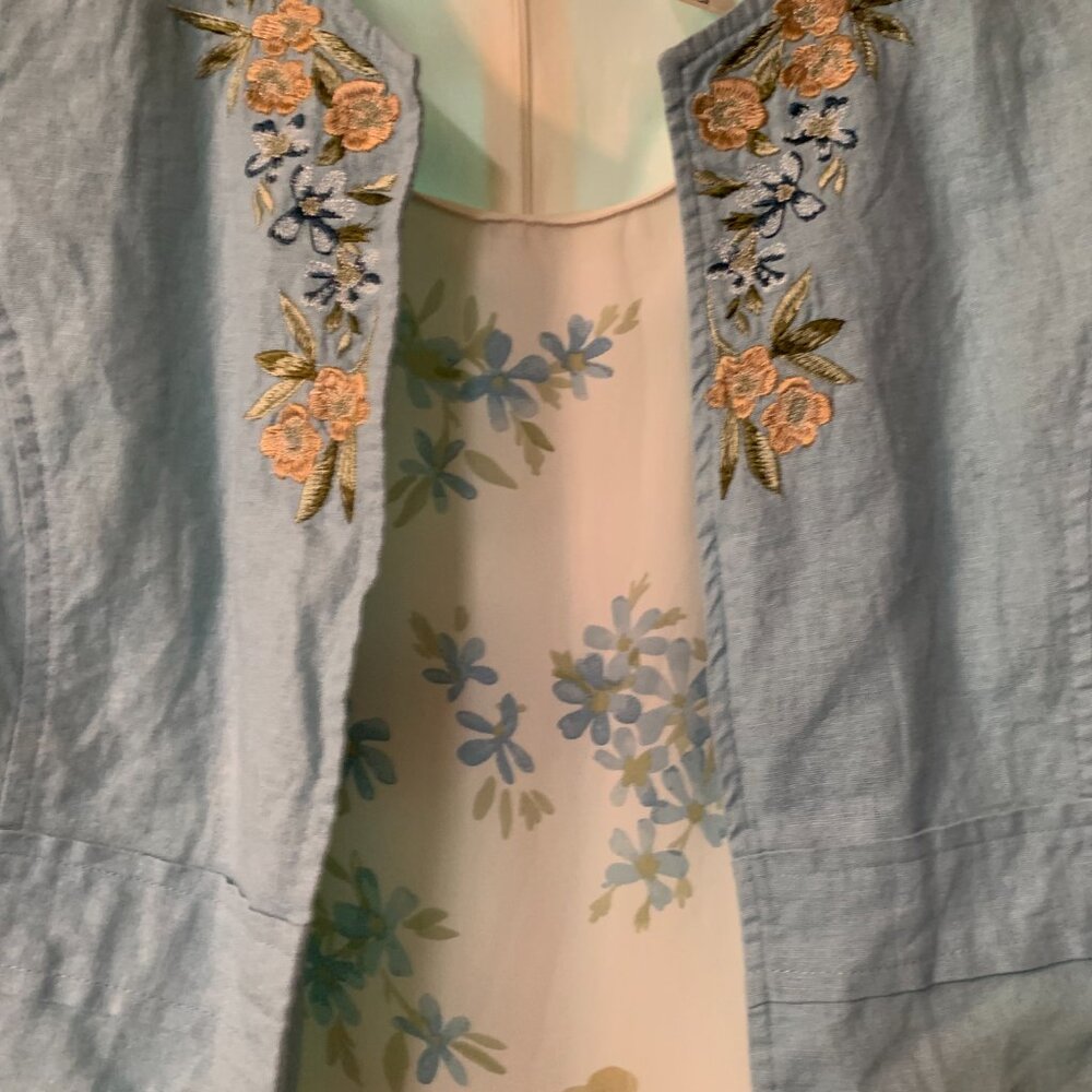 Women's 2 Piece Cream Floral with Teal Jacket - Picture 3 of 3